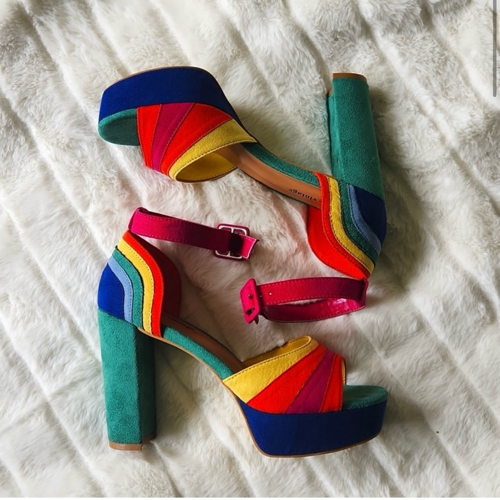 🌈 Rainbow Platform Heels - Picture 2 of 10